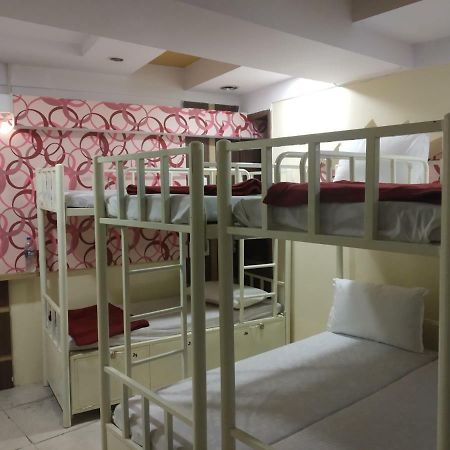 Bandra Dormitory Only For Indian Мумбай Екстериор снимка