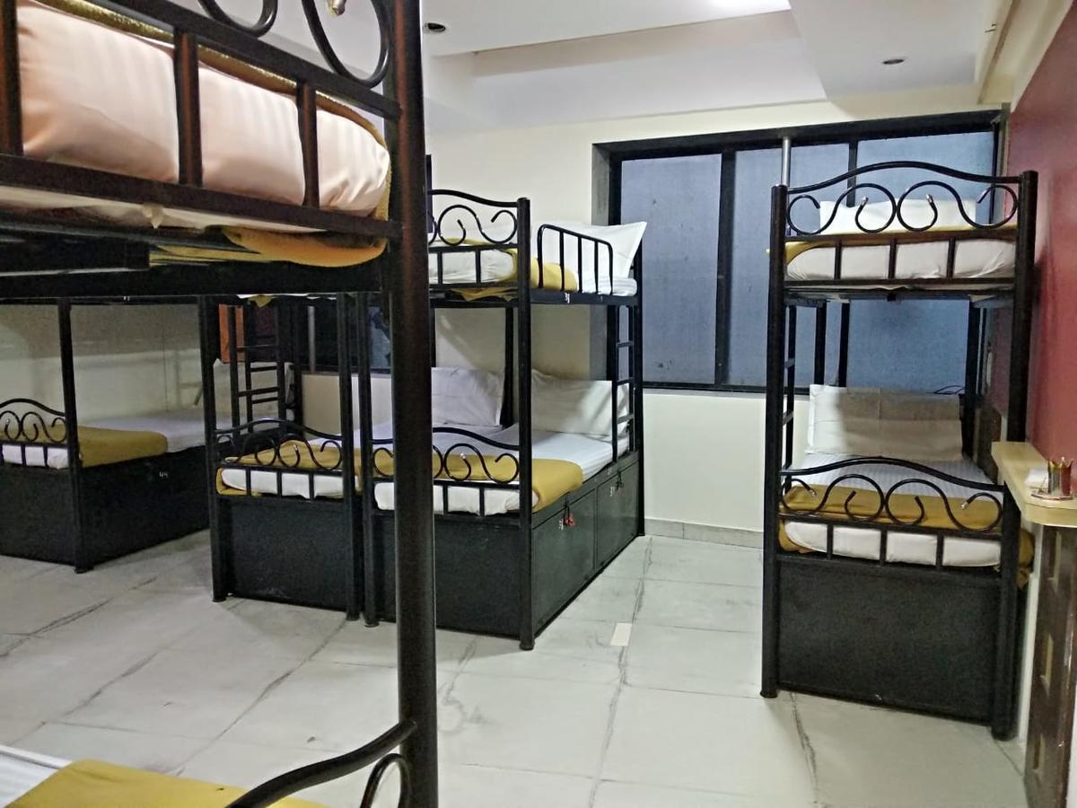 Bandra Dormitory Only For Indian Мумбай Екстериор снимка
