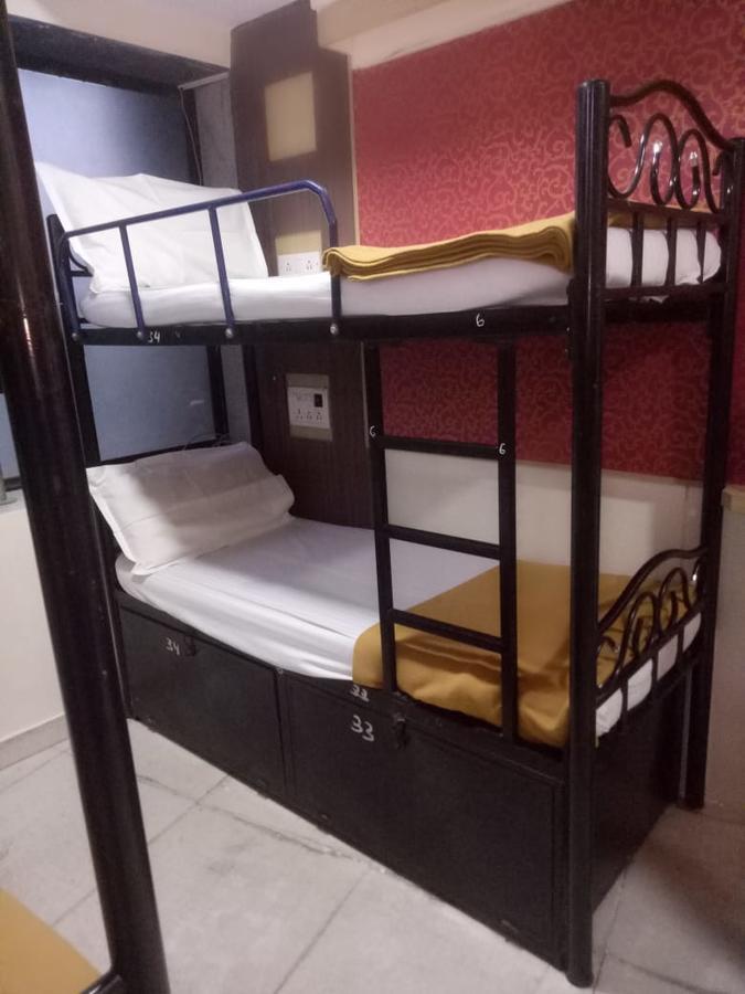 Bandra Dormitory Only For Indian Мумбай Екстериор снимка