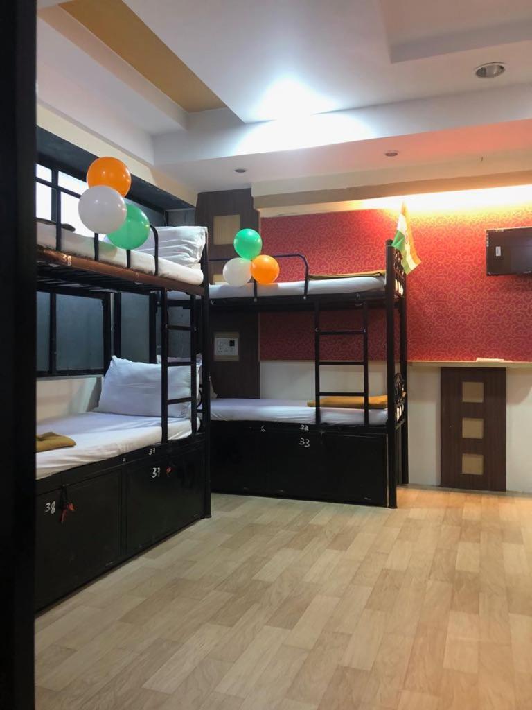 Bandra Dormitory Only For Indian Мумбай Екстериор снимка