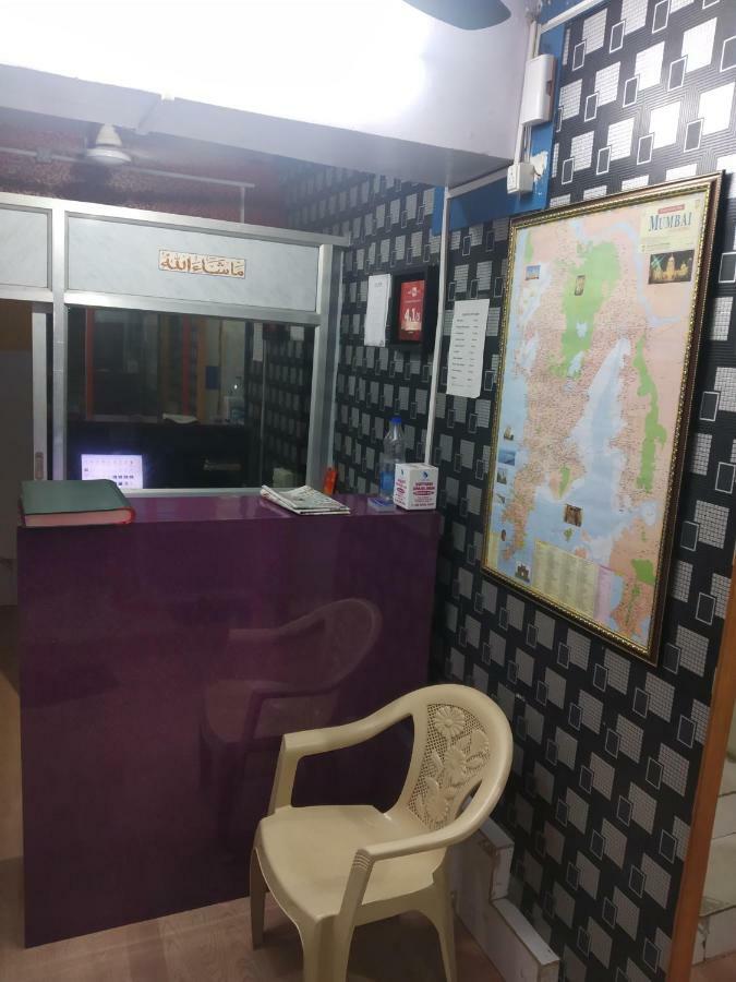 Bandra Dormitory Only For Indian Мумбай Екстериор снимка